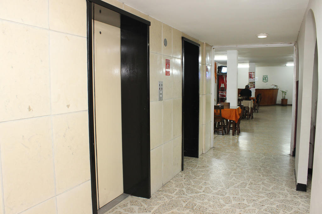 Hotel Normandia Медельин Экстерьер фото