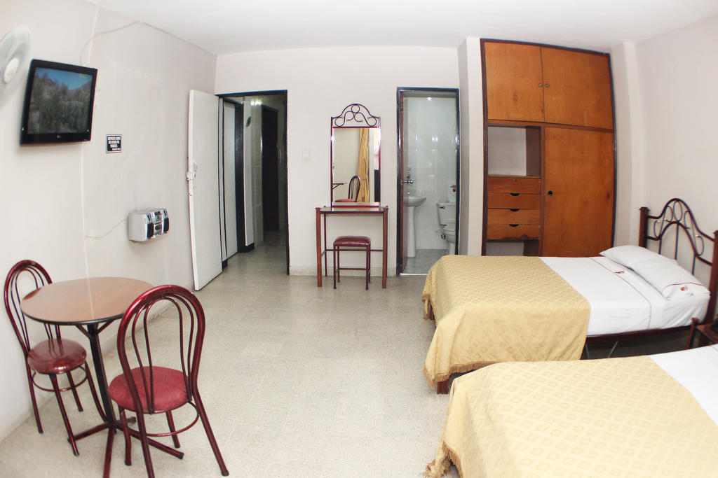 Hotel Normandia Медельин Номер фото
